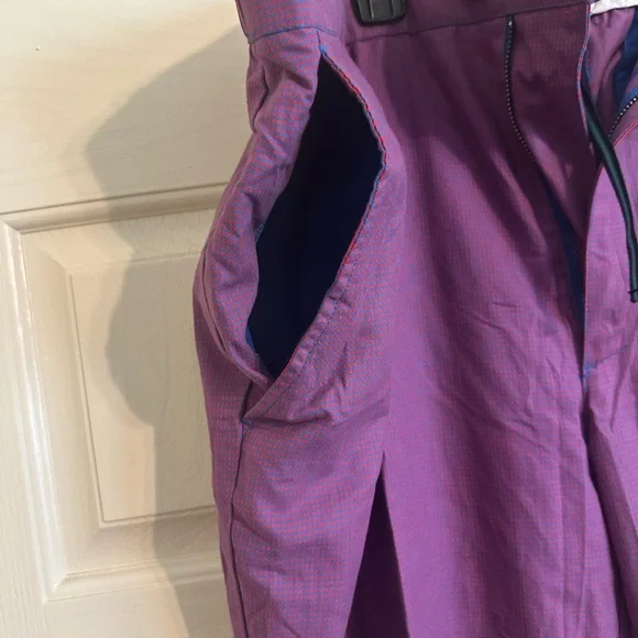 Blue & Red Houndstooth Chino Pants with Relaxed Fit - Picture 3 of 6